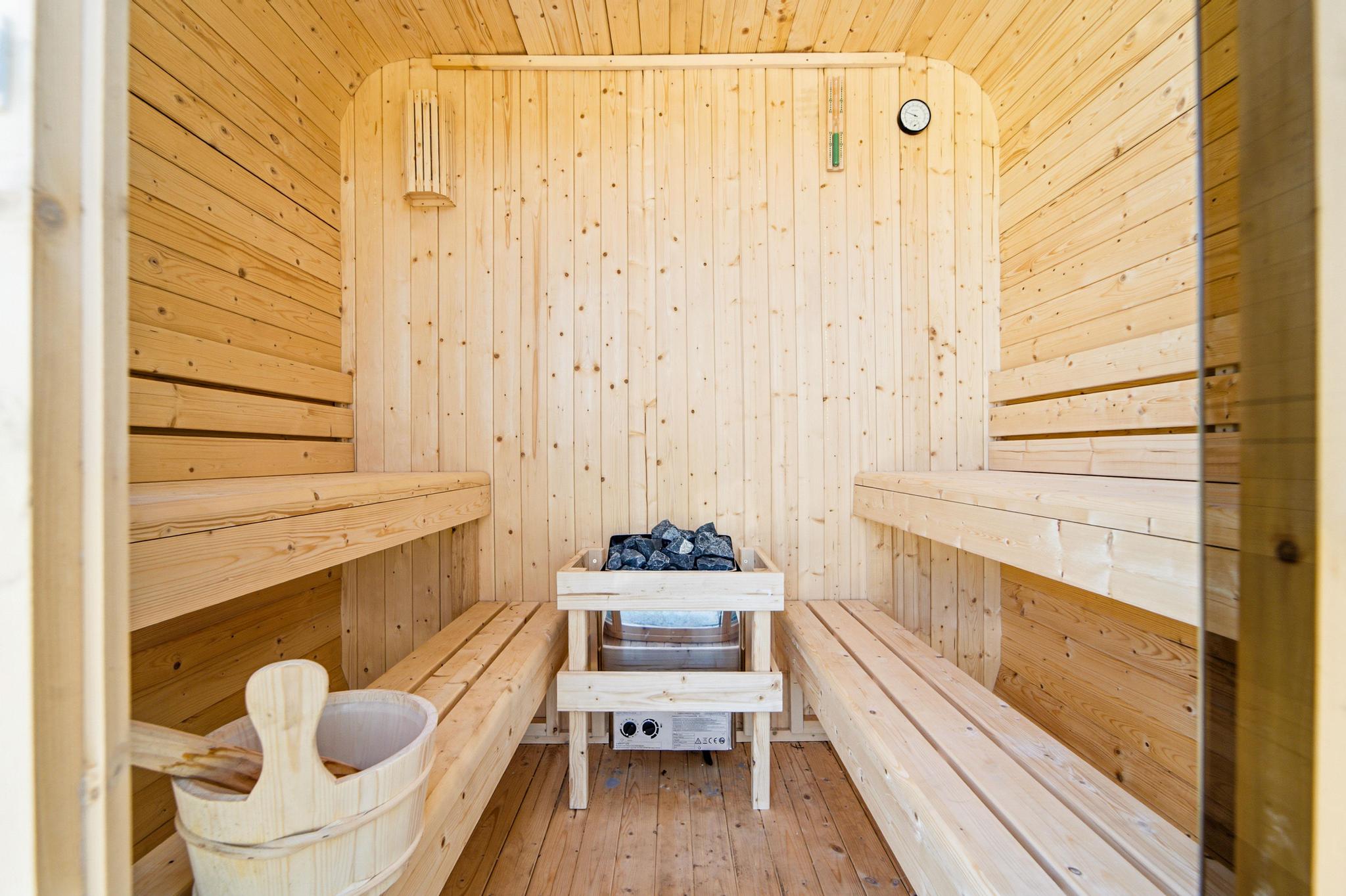 Gemeinsames Saunieren in der privaten Sauna